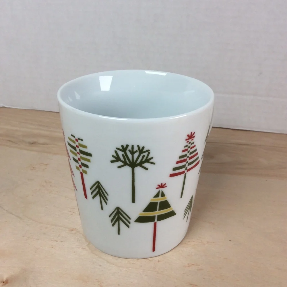 Crate & Barrel Christmas Tree Coffee Mug Julia Rothman Modern Style Red Green